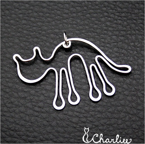 Kočka KIKI - hypoalergenní- tepaný chirurgická ocel