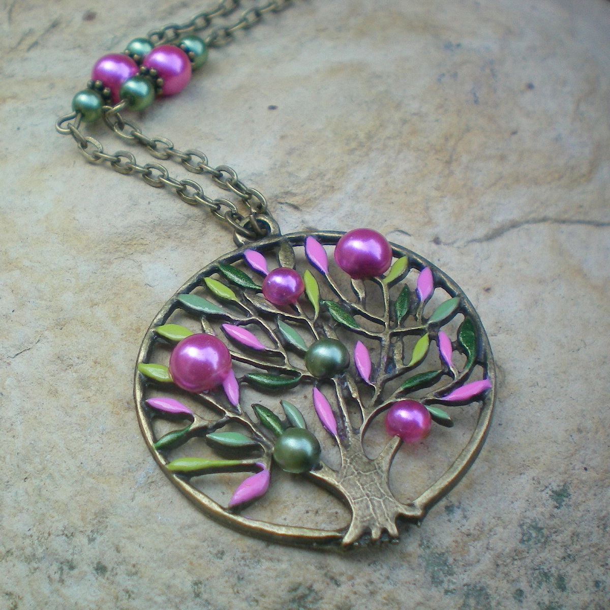 Už pokvetou  - náhrdelník