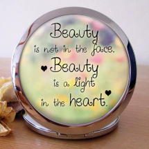 Krása v srdci - Kosmetické zrcátko