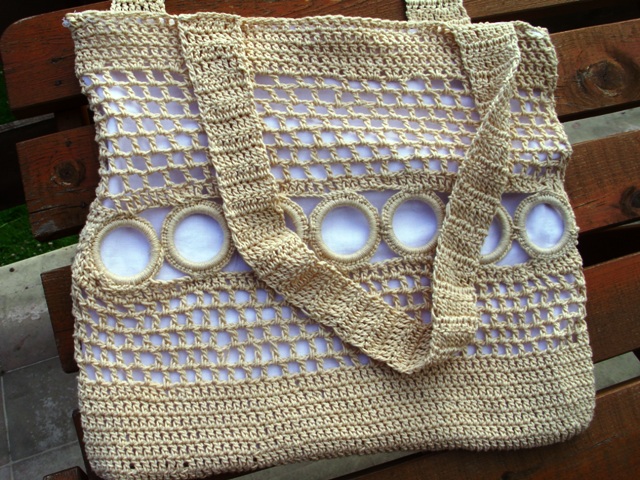 béžová s kroužky :-)