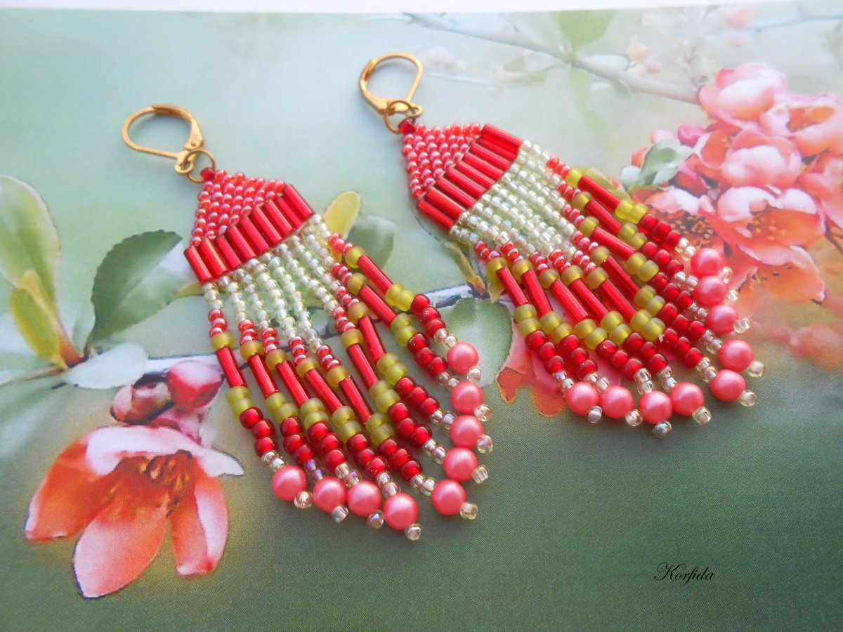 Náušnice šité indiánské zelená + červená + růžová (234/19)