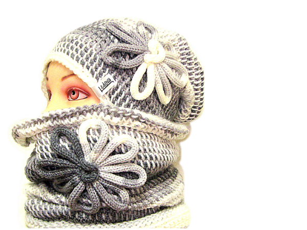 SOUPRAVA ČEPICE A NÁKRČNÍKU S APLIKACÍ