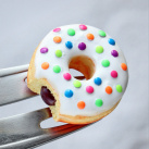 Donut fimo barevná brož