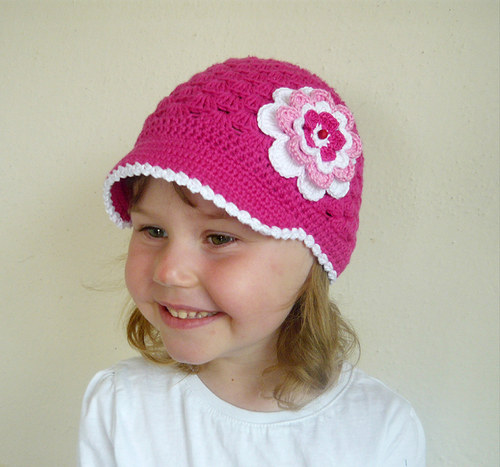 Háčkovaná bekovka malinová...