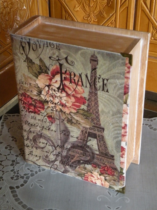 Krabička dárková kniha větší vintage Eiffelovka