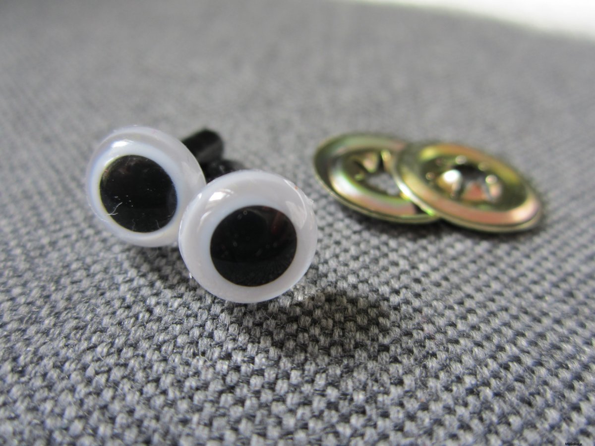 Bezpečnostní oči,  bílá barva, 9mm