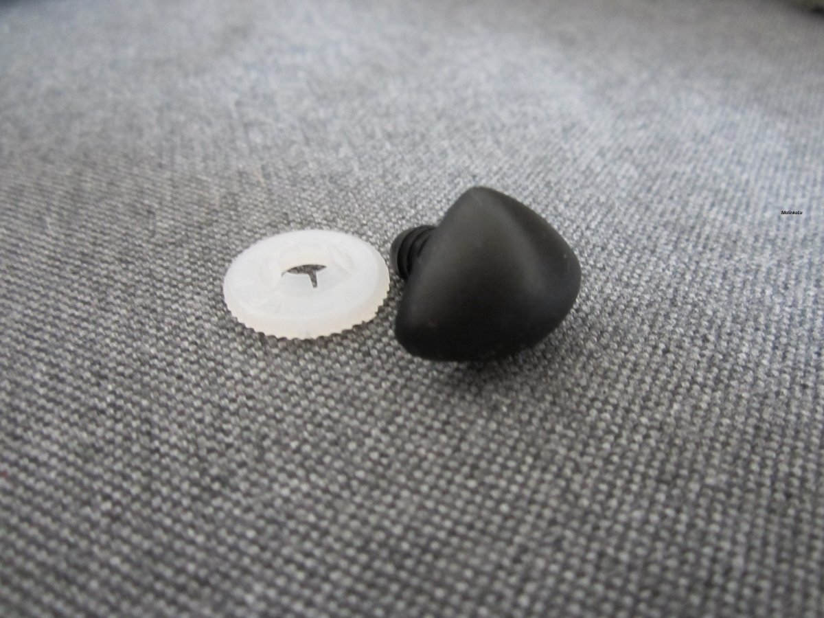 Bezpečnostní nos, černá barva, 21mm