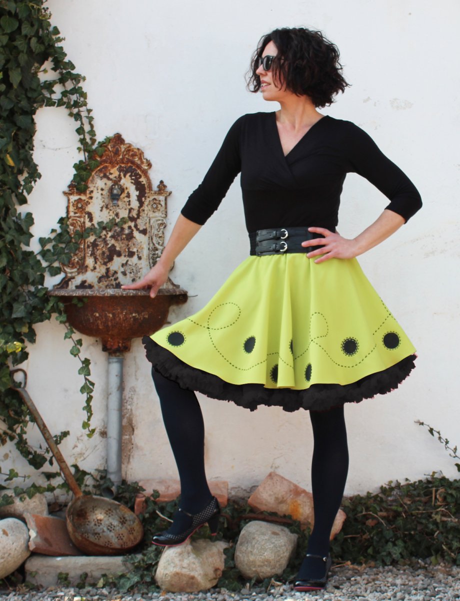 FuFu sukně s puntíky a černou spodničkou