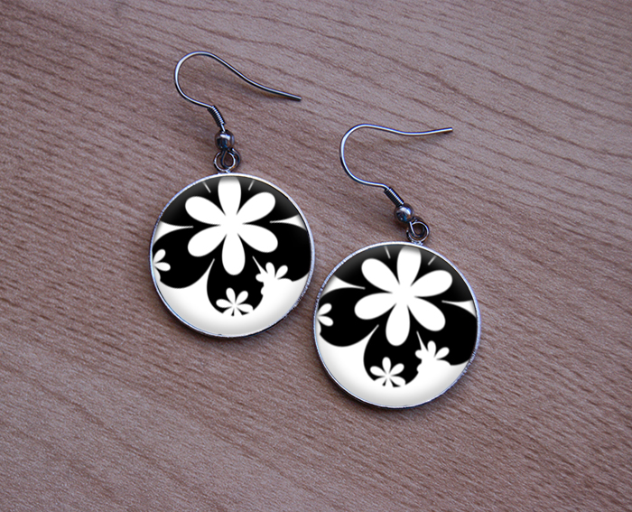 ANTIALERGICKÉ NÁUŠNIČKY - Bílo-černé květy