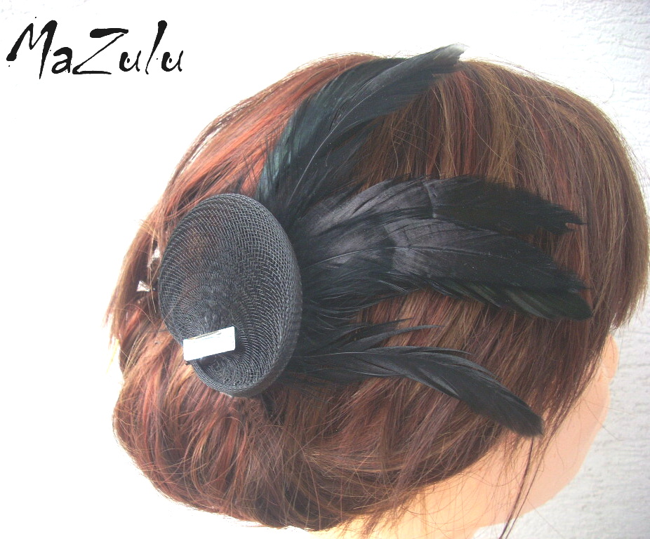 fascinátor v černém