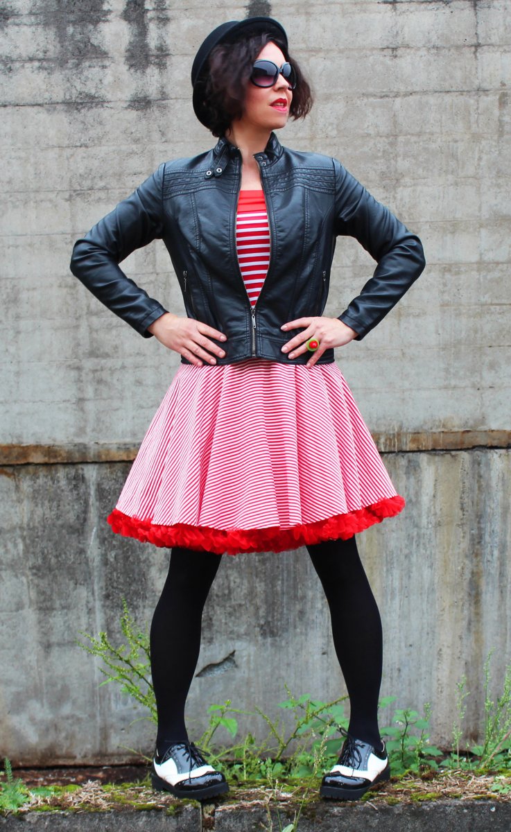 FuFu sukně červený proužek s červenou spodničkou