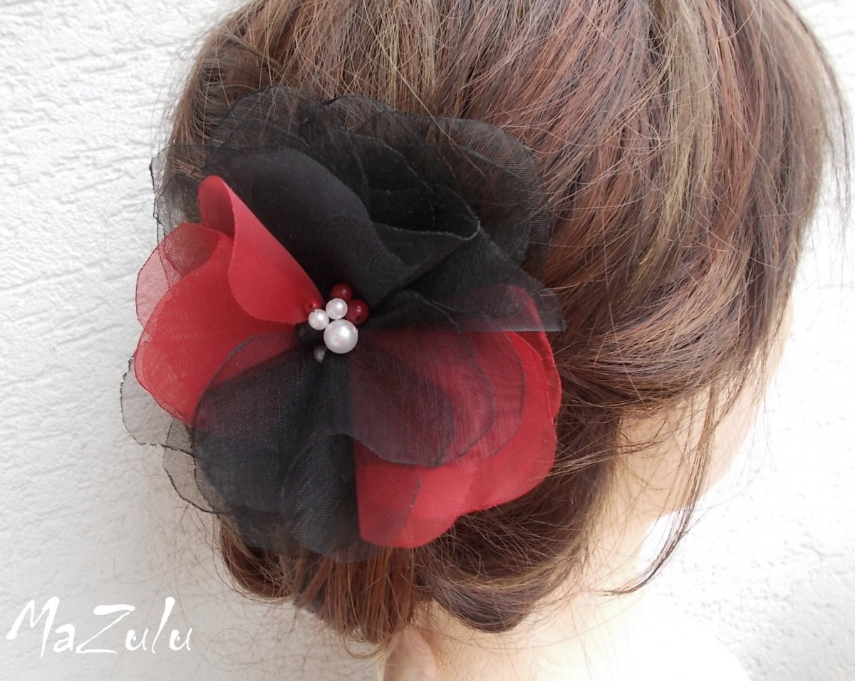 červeno černá i do účesu