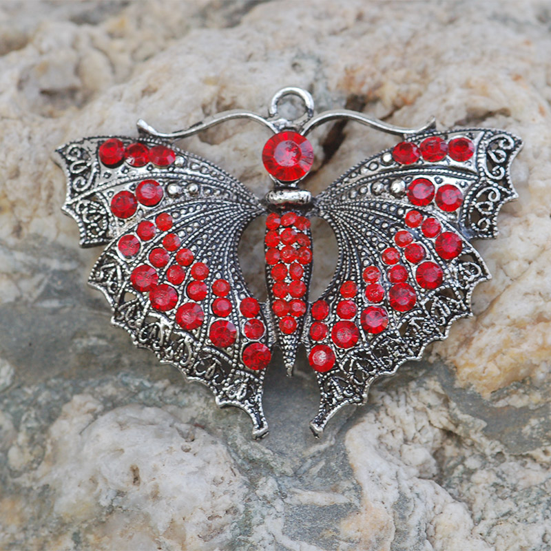 Přívěšek Červený motýl