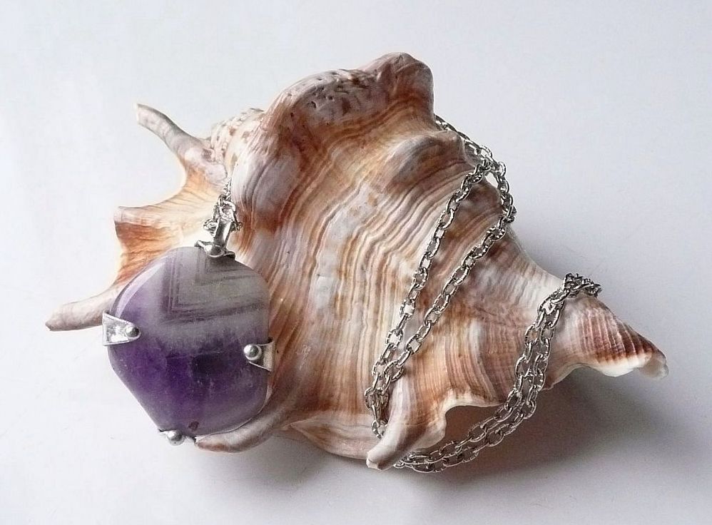 Čarokrásný.. / exkluzivní, obří - AMETYST CHEVRON/ 