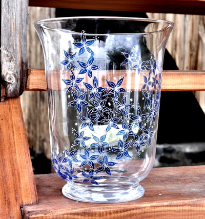 pomněnkové oči...