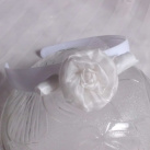 Bílá čelenka s růžemi