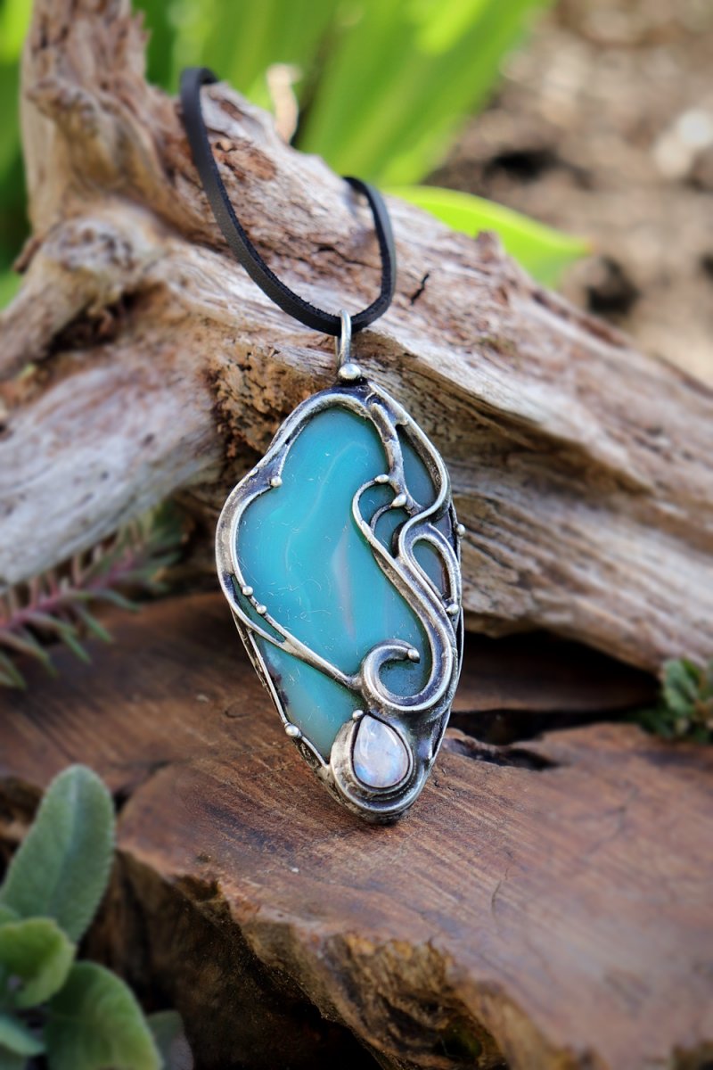 Lesní amulet – achát & měsíční kámen