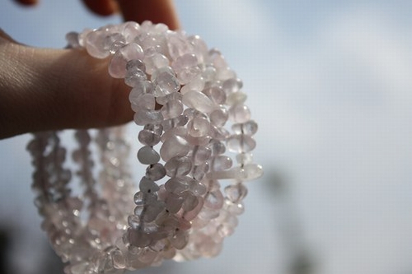 Náramek na paměťovém drátu "Pro lásku"