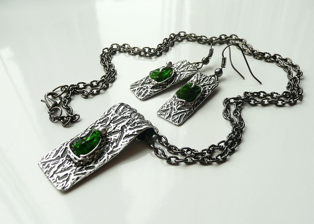 Lesní tůňky.. (chromdiopsid)