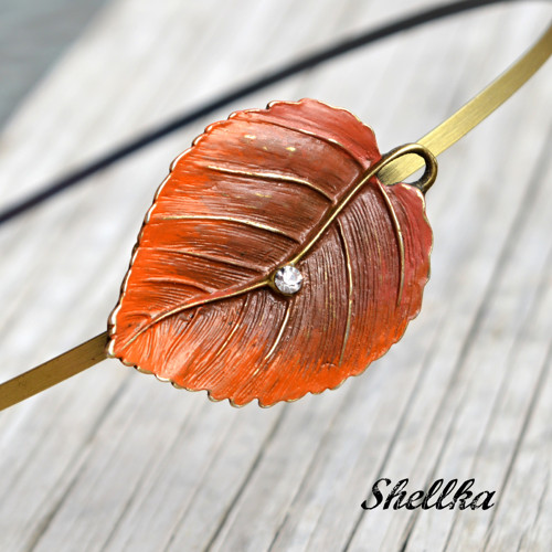 Čelenka ,,LEAF,, IV.