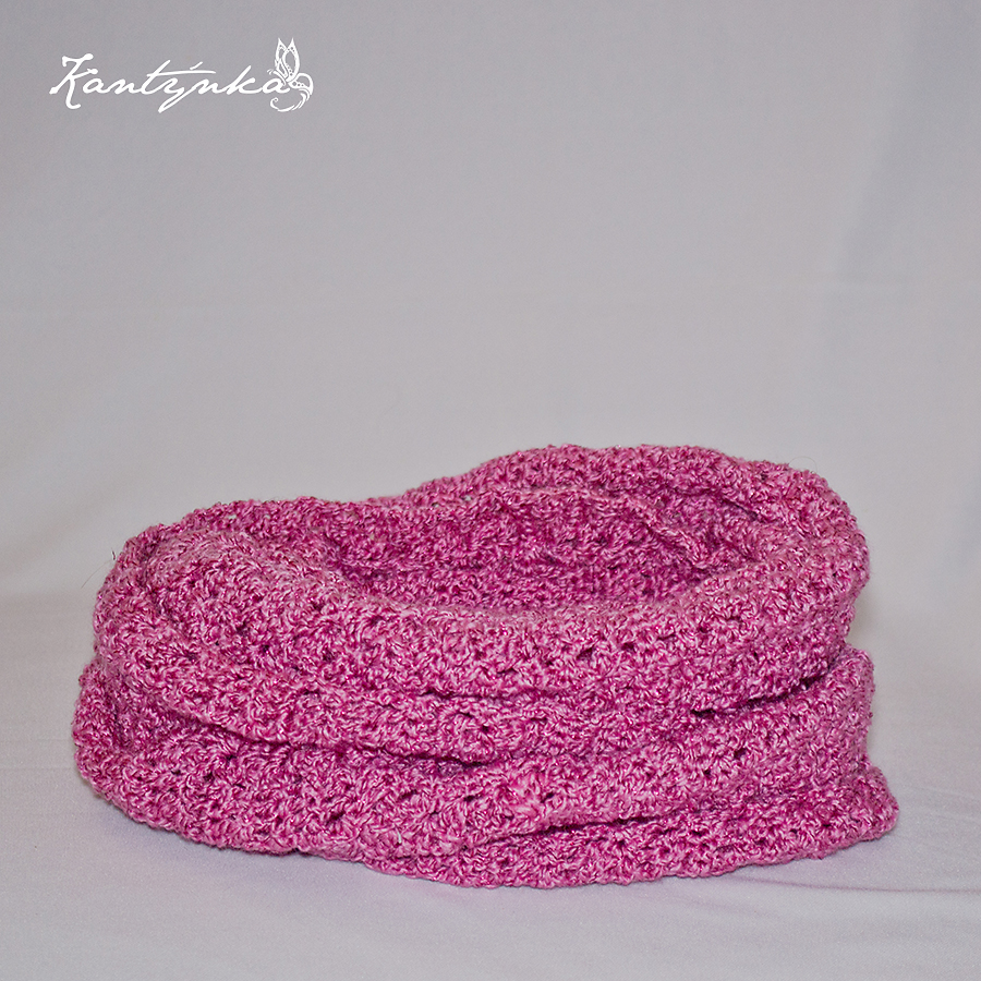 Růžový třpytivý nákrčník