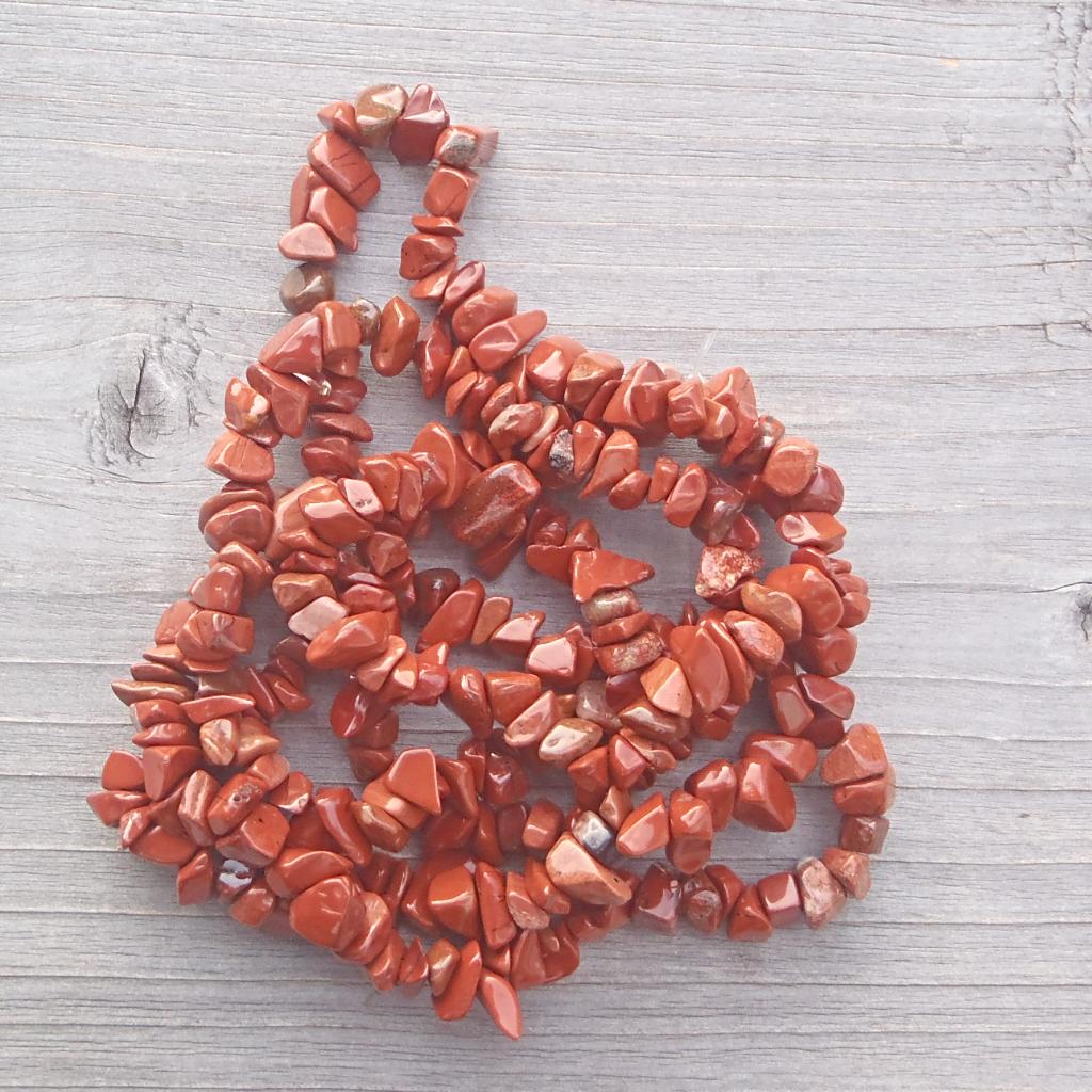 jaspis červený zlomky návlek