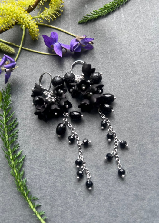 Černé zvonečkové náušnice