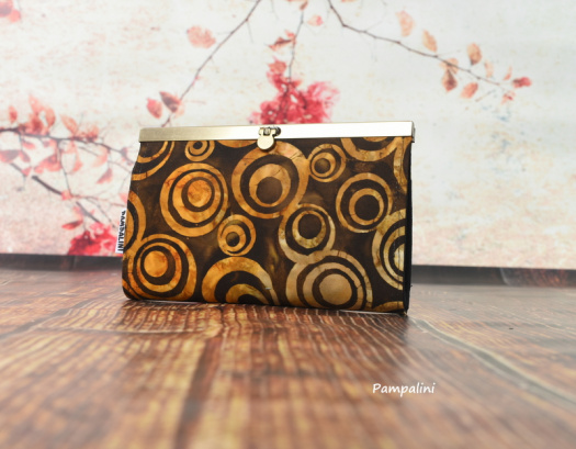 Peněženka s rámečkem - Hnědá batika