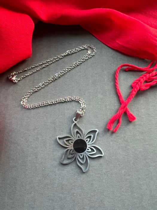 Řetízek s květinou - S.Steel