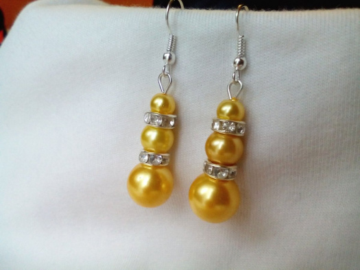 Zlaté perly se stříbrnými kamínky