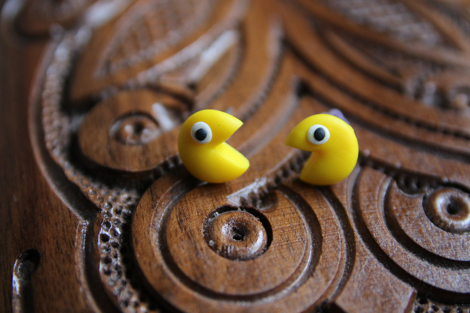 Náušnice pacman žlutý