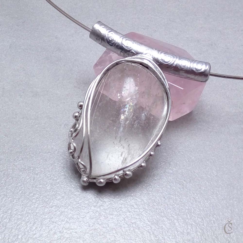 Náhrdelník s Křišťálem - Nenápadně