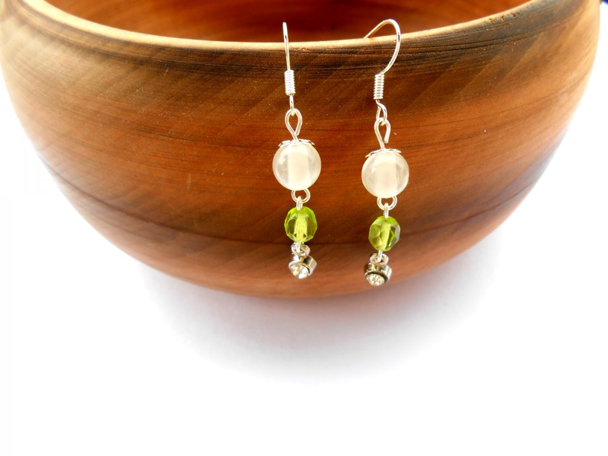 Náušnice bílá + zelená (47/16)