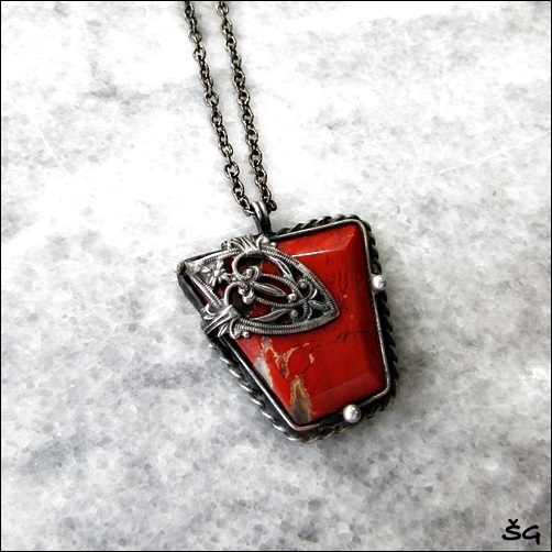 Náhrdeník - jaspis