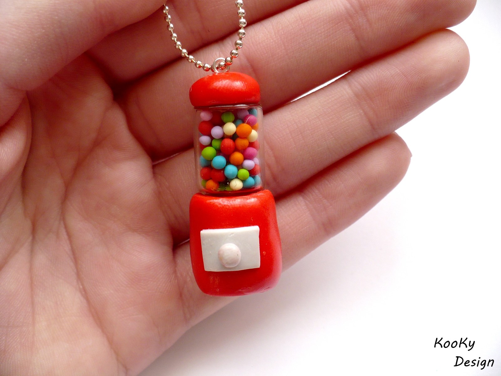 Náhrdelník - automat na žvýkačky