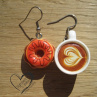 BÍLÉ CAPPUCCINO S DONUTEM