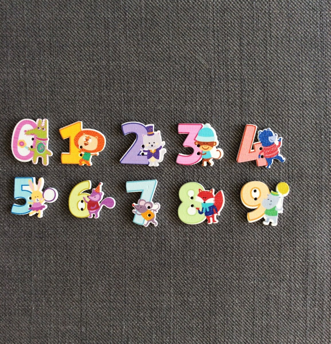 Dřevěné knoflíky - 2 kusy