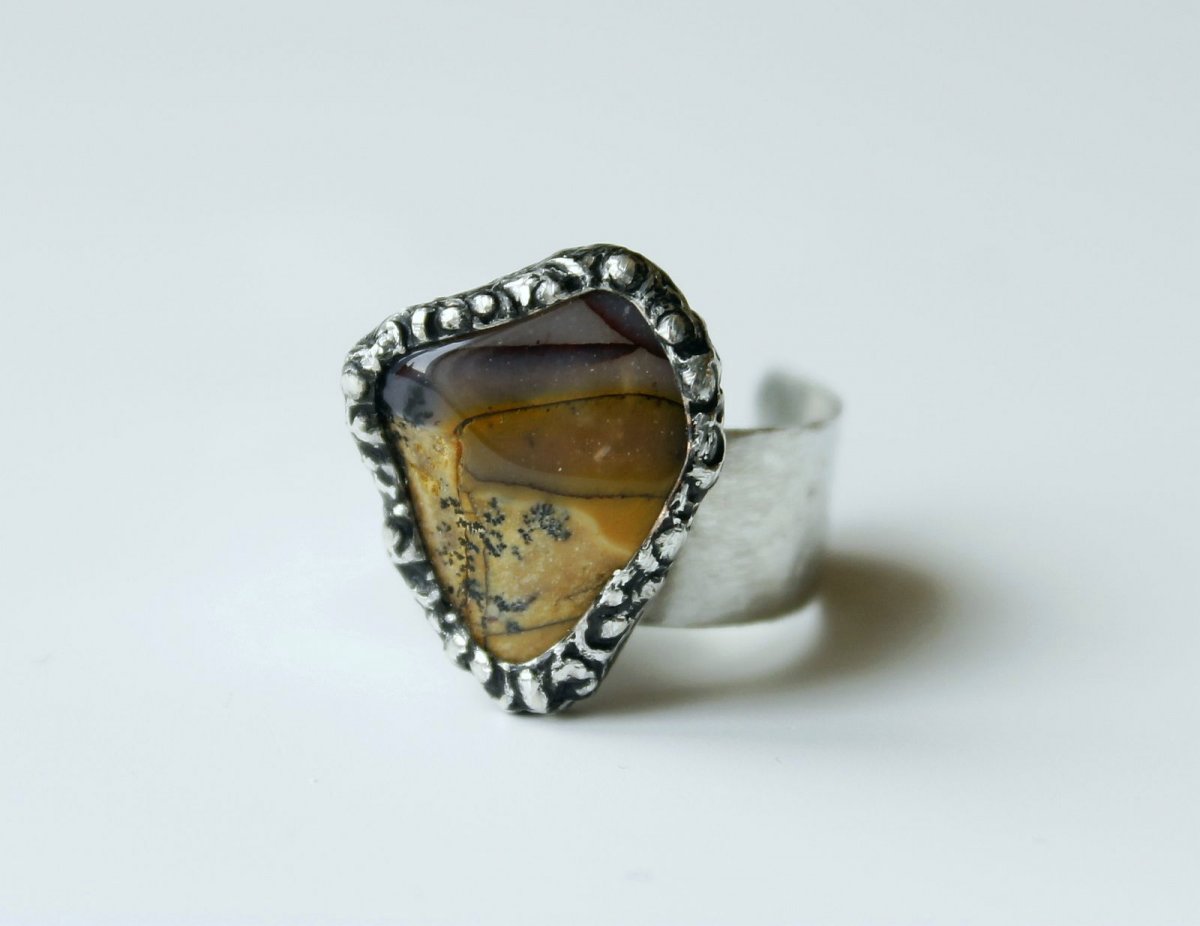 Woody .. ( jaspis mookait )