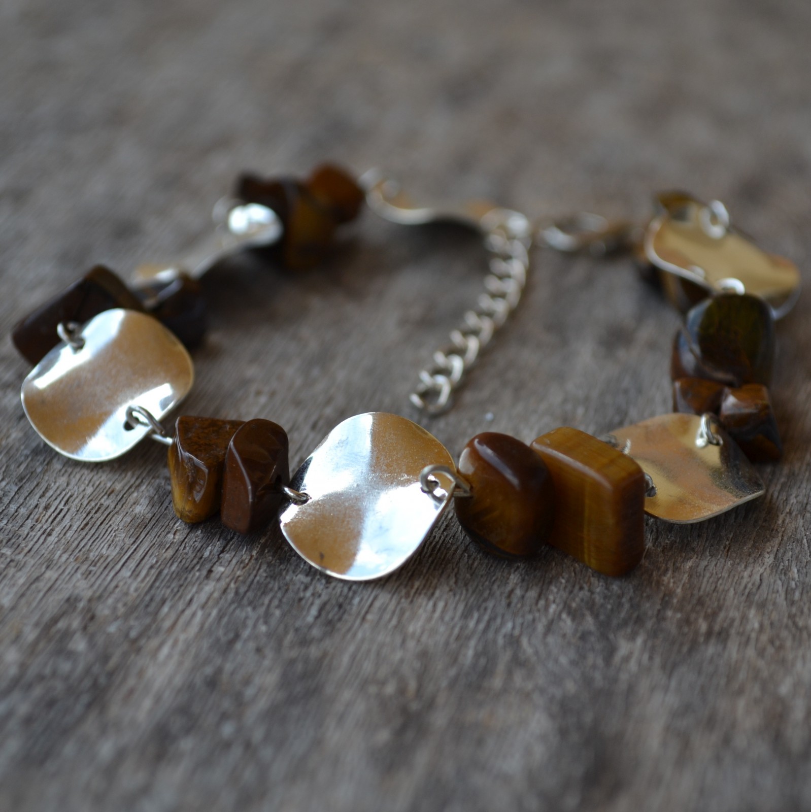 nárame - tygří oko