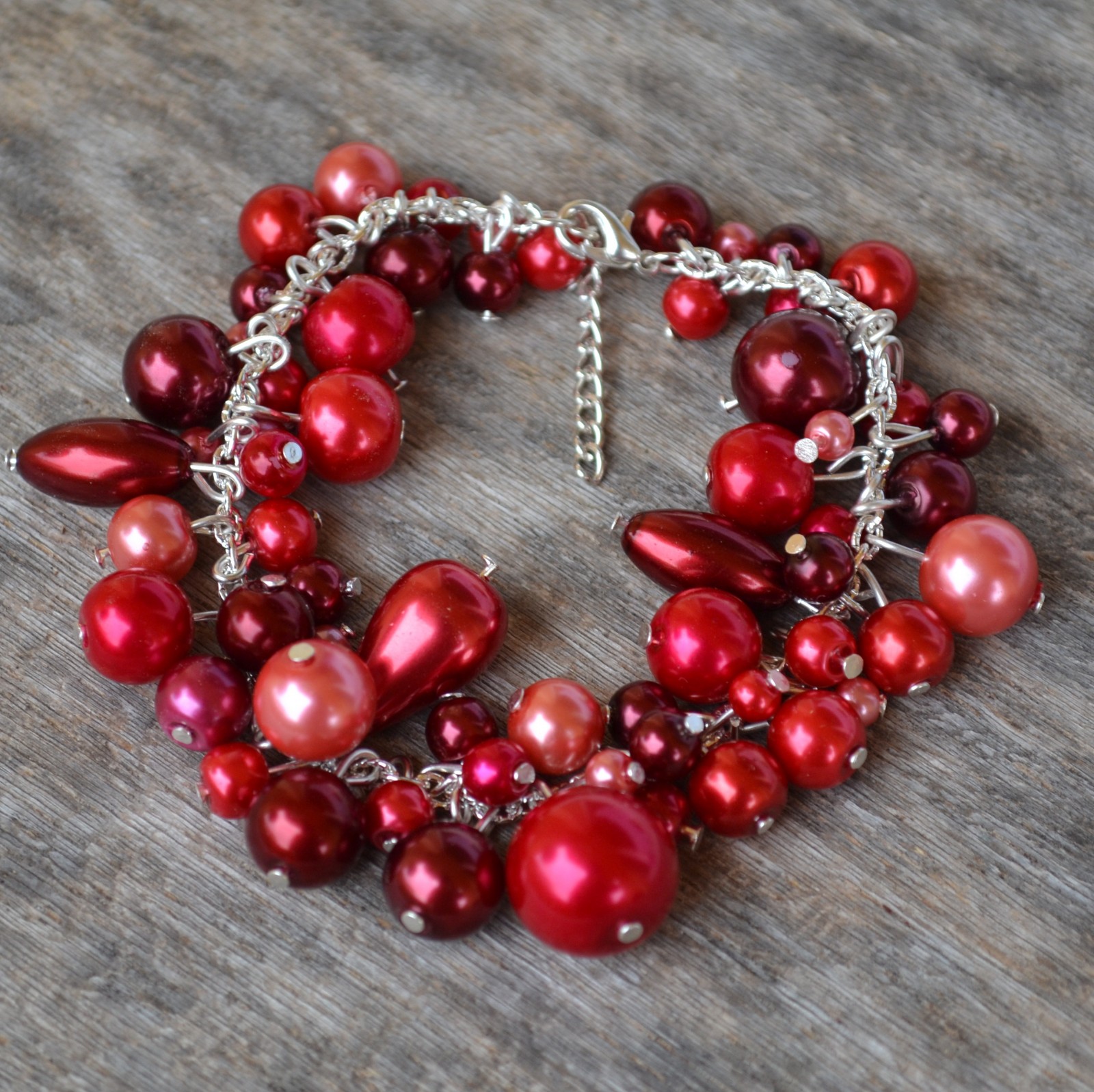 Perličkový náramek - červený