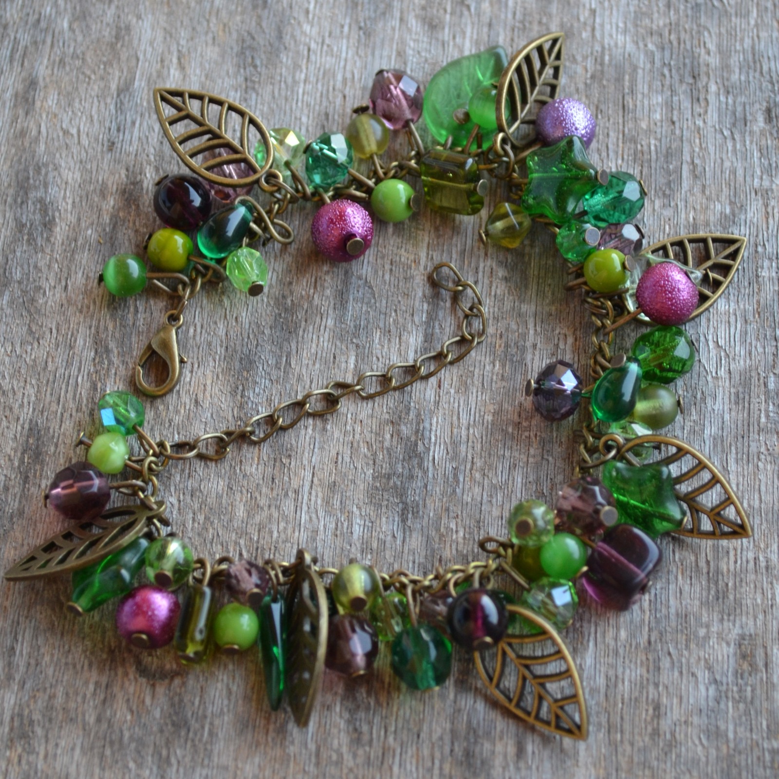 ketlovaný náramek - lesní ostružiny