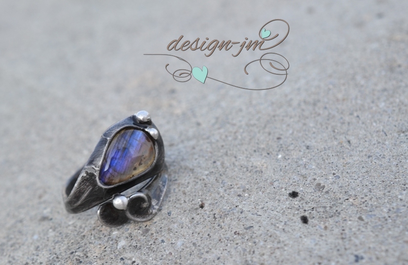 Prsten s labradoritem