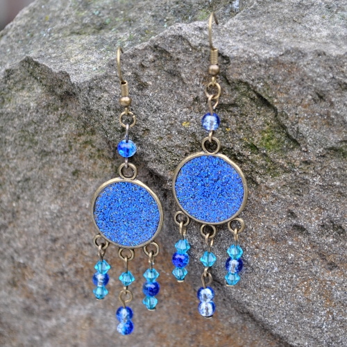 Modré pryskyřicové náušničky