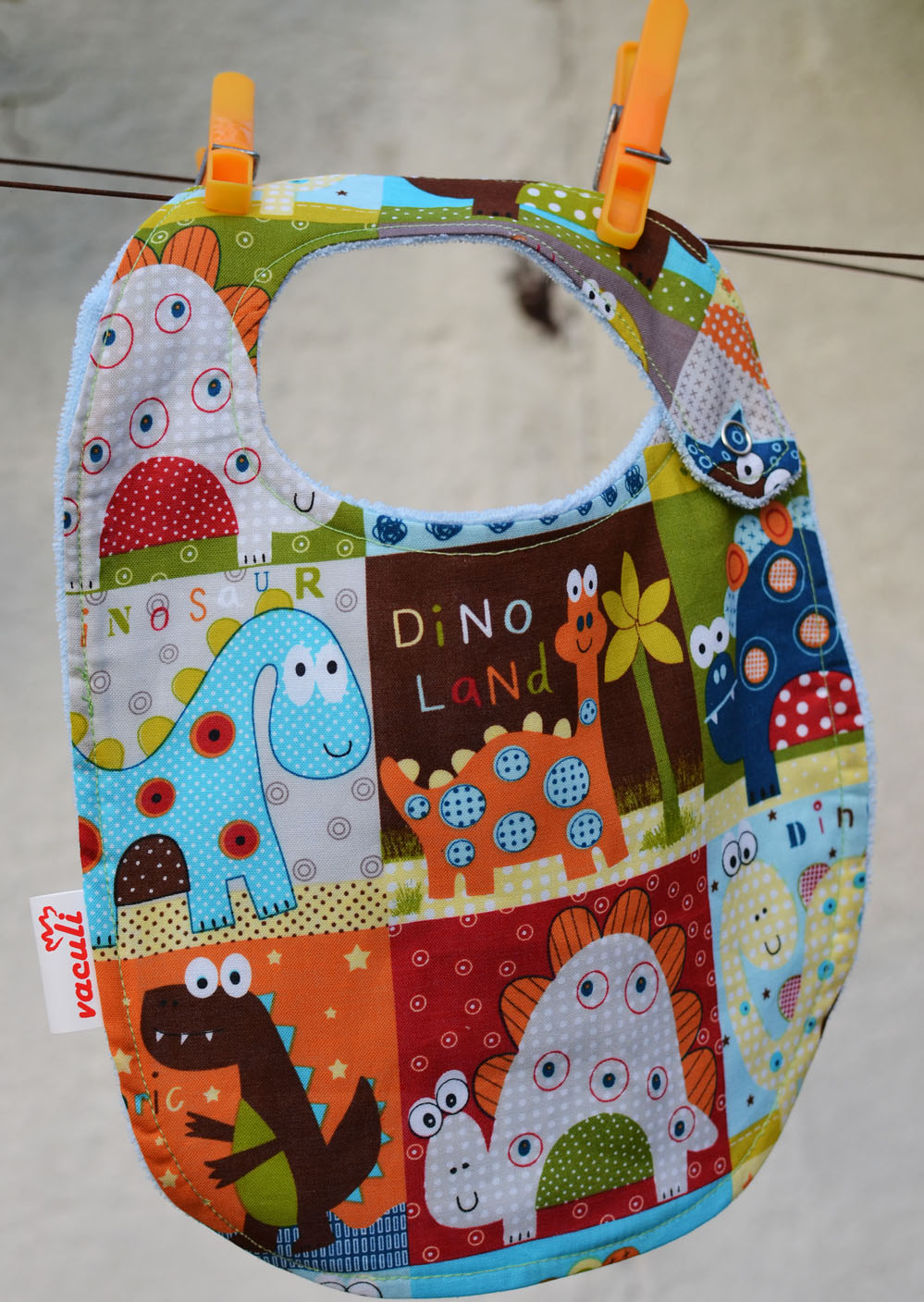 Dětský bryndák bryndáček/slintáček - Dinosaur is Awake