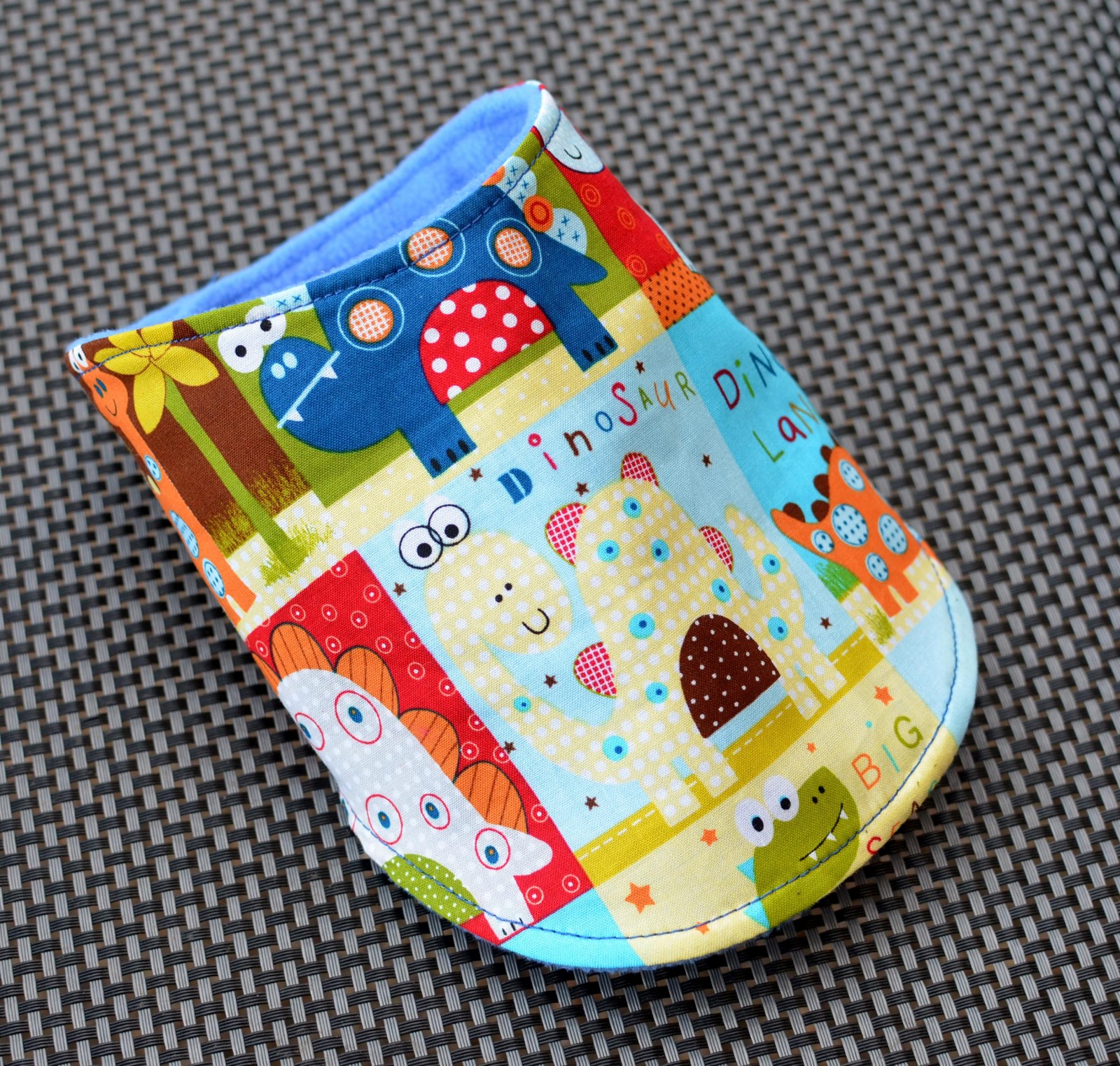 Dětský šátek/zateplený nákrčník- Dinosaur is Awake