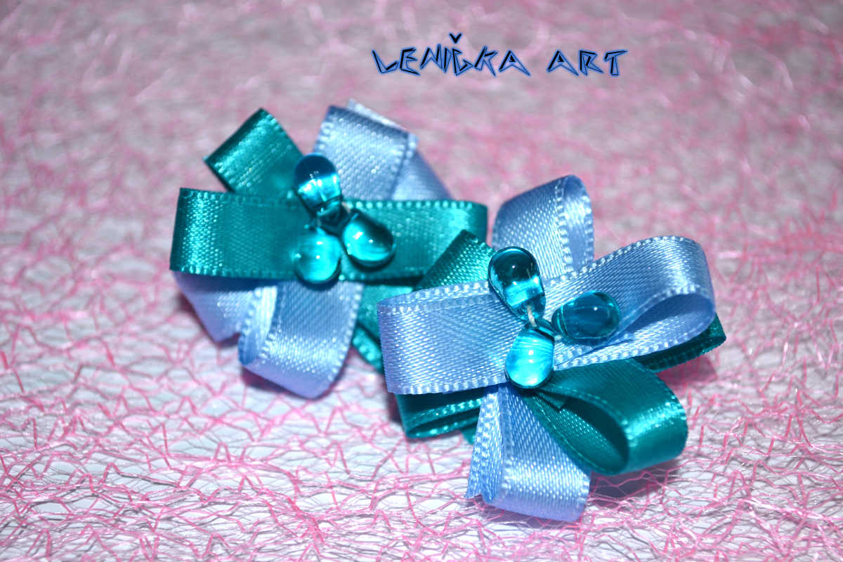 Modré nebe - stužkové kytičky 