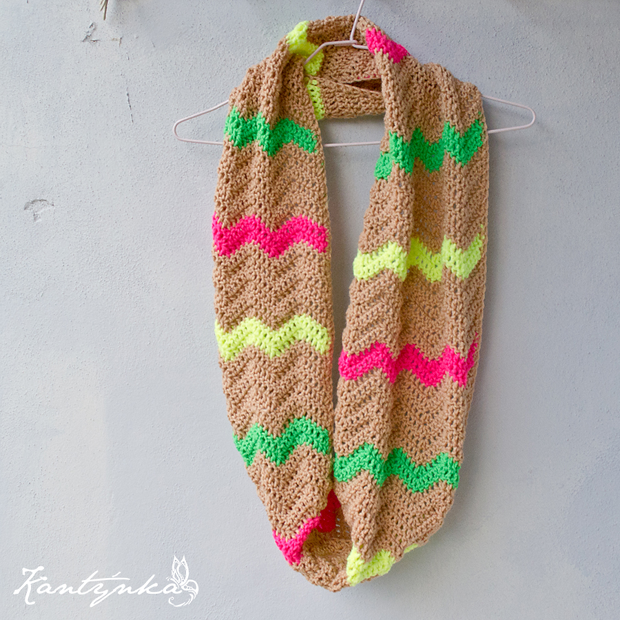 Cikcak nákrčník neon