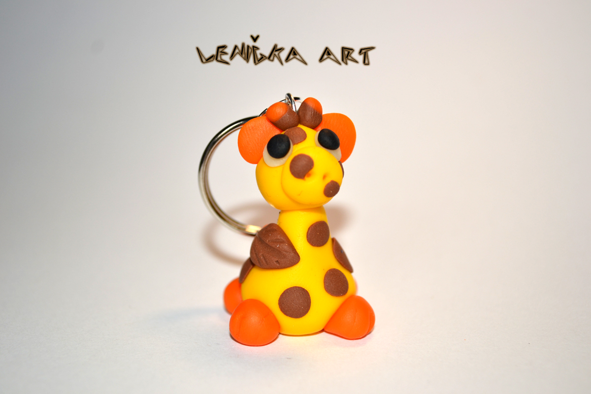 Přívěsek s žirafkou