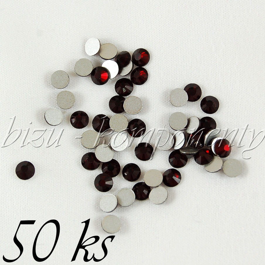 Rudé šatony 4mm 50ks (35 3016)