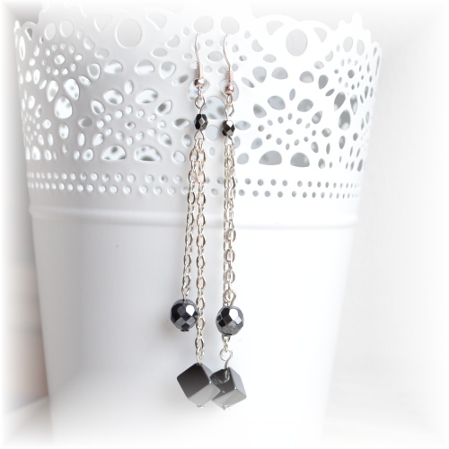 Náušnice - kostky na řetízku